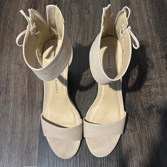 CHINESE LAUNDRY | CAMOMILE WEDGE SANDAL - Picture 3 of 8